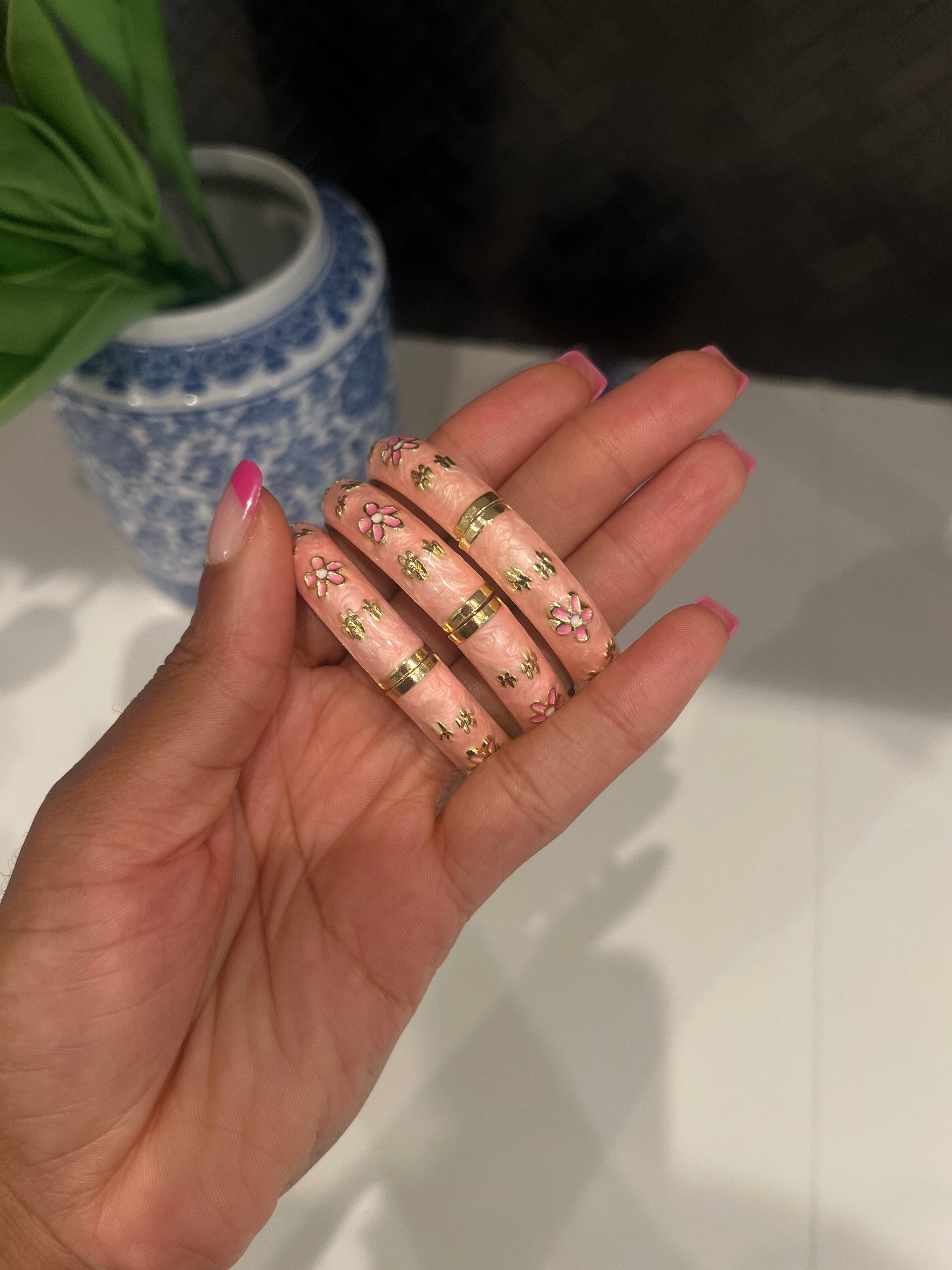 Mochi Bangles (pink)